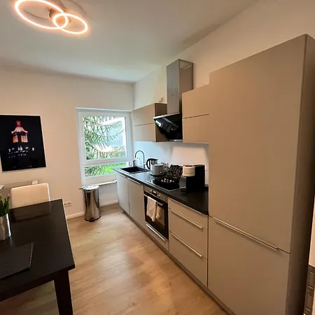 Raum2go - No1 Modernes Ruhiges 2-schlafzimmer & Park Apartmán Wiesbaden